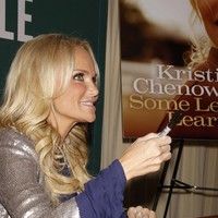 Kristin Chenoweth signs copies of her new album 'Some Lessons Learned' | Picture 75410